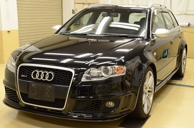 アウディ ＲＳ４アバント 