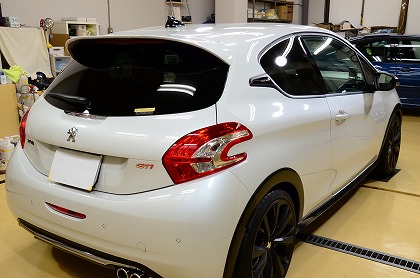 プジョー 208 GTi 30thアニバーサリー/ガラスコーティング