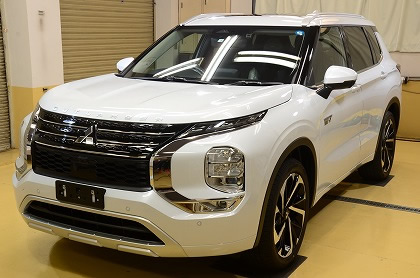 三菱 アウトランダーＰＨＥＶ