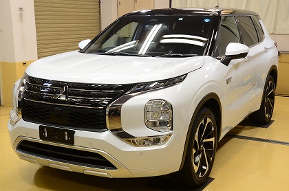 三菱 アウトランダーＰＨＥＶ